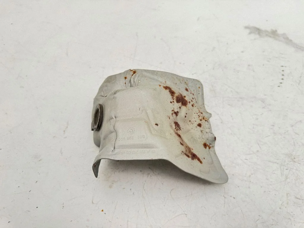 Heat shield in engine bay A2312400045
