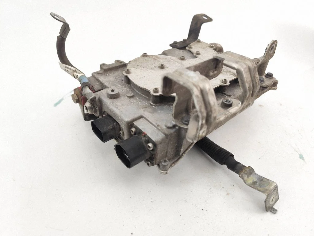 Inverter (pingemuundur) – Tesla Model S (2012-)