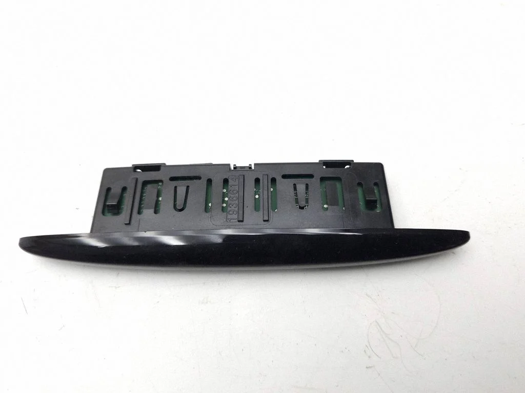 Parking PDC sensor display screen – Mercedes-Benz B-Class W246 W242 (2011-2017)