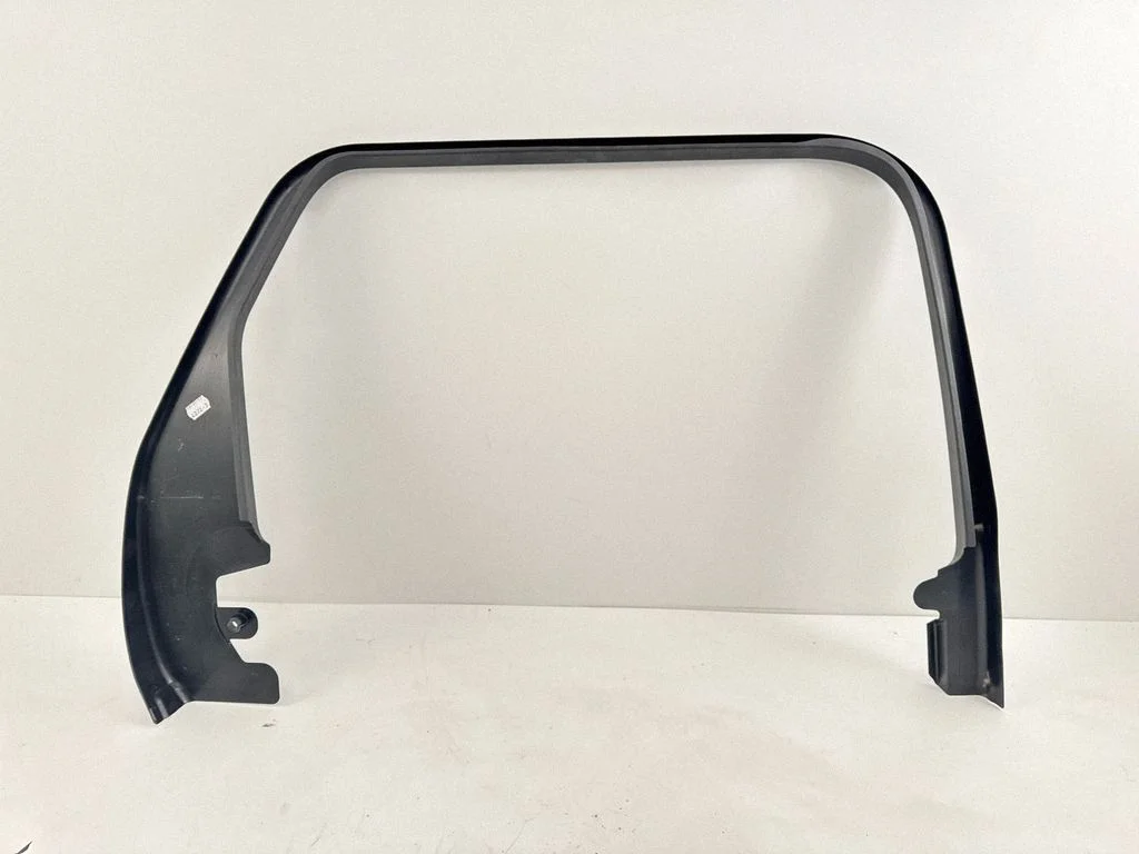Rear door glass trim molding DK6225514A