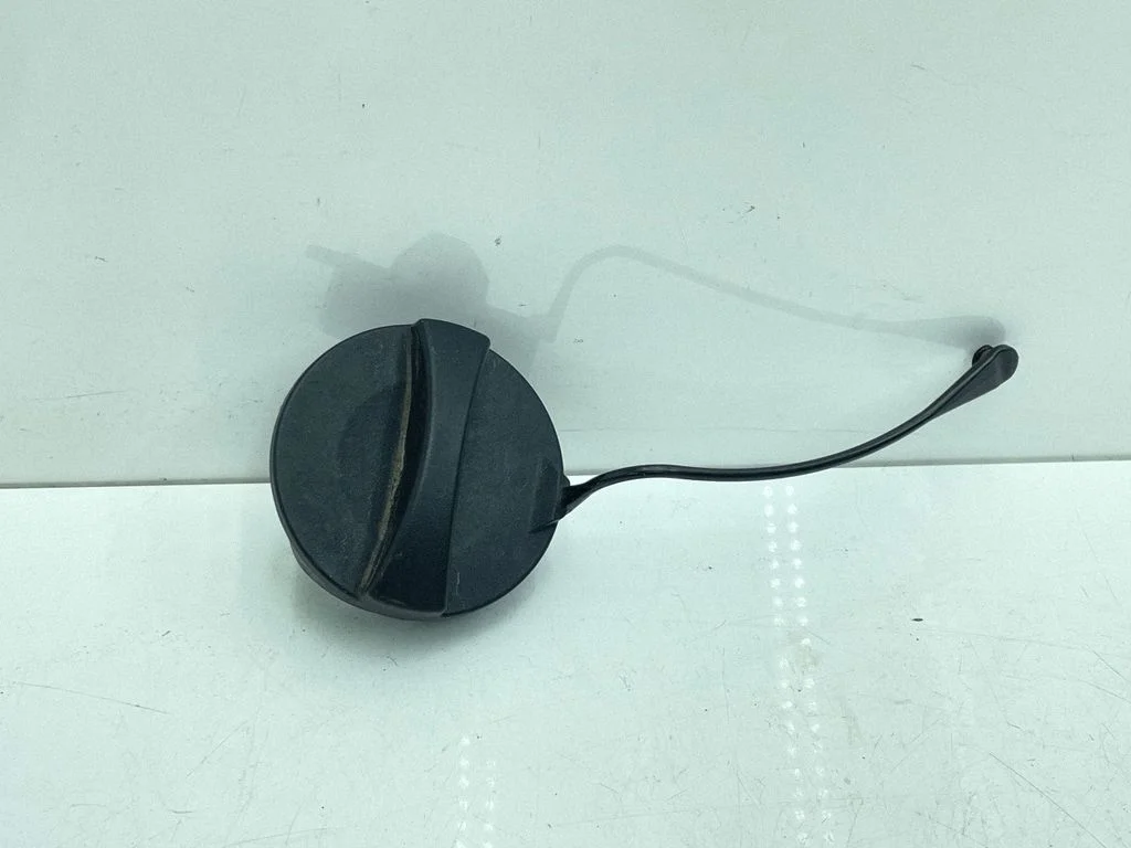 Elektromobilio įkrovimo lizdo dangtelis