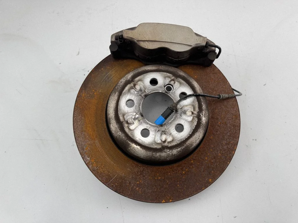 Front brake caliper 688583901