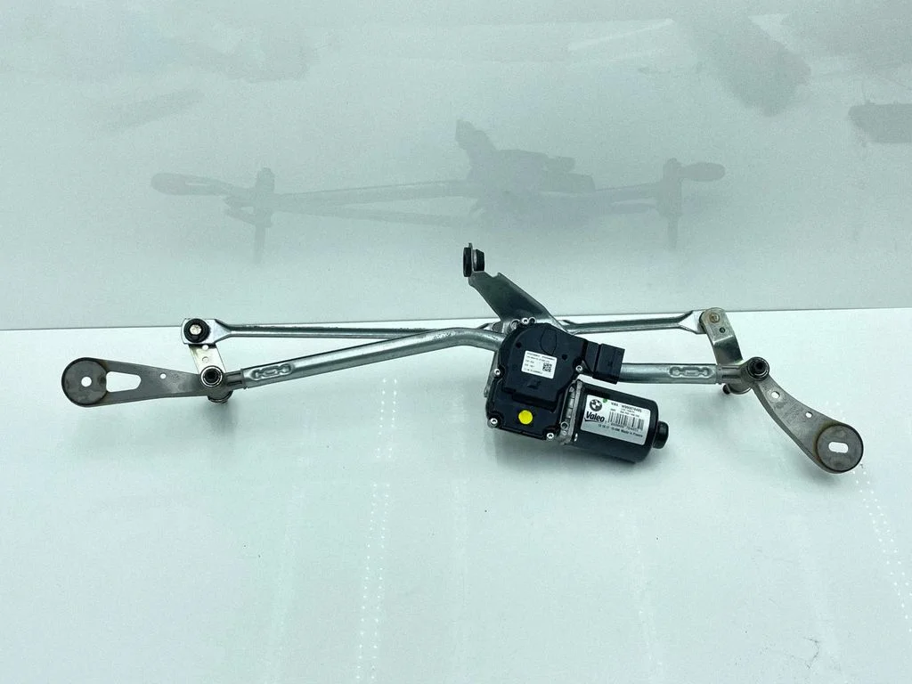Front wiper linkage and motor 7436191