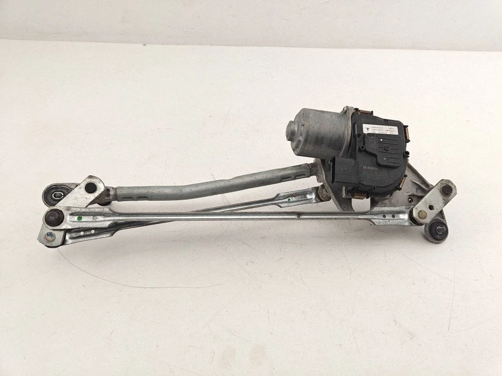 Front wiper linkage and motor – Tesla Model Y (2020-)