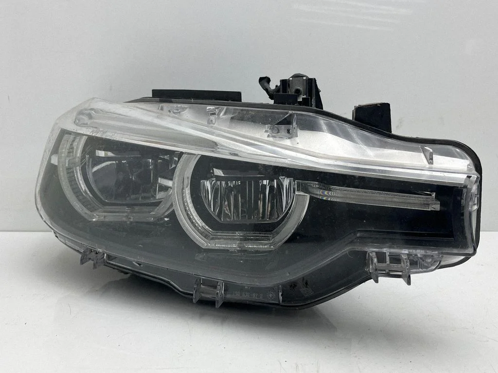 Headlight/headlamp 8739560