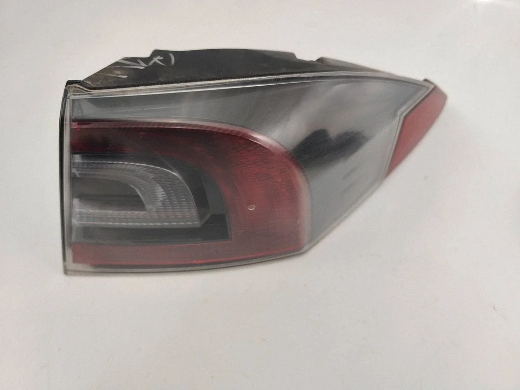 Rear/tail lights – Tesla Model S (2012-)