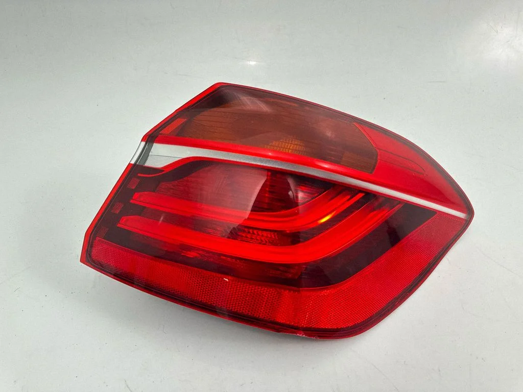 Lampa tylna w błotniku 7311060