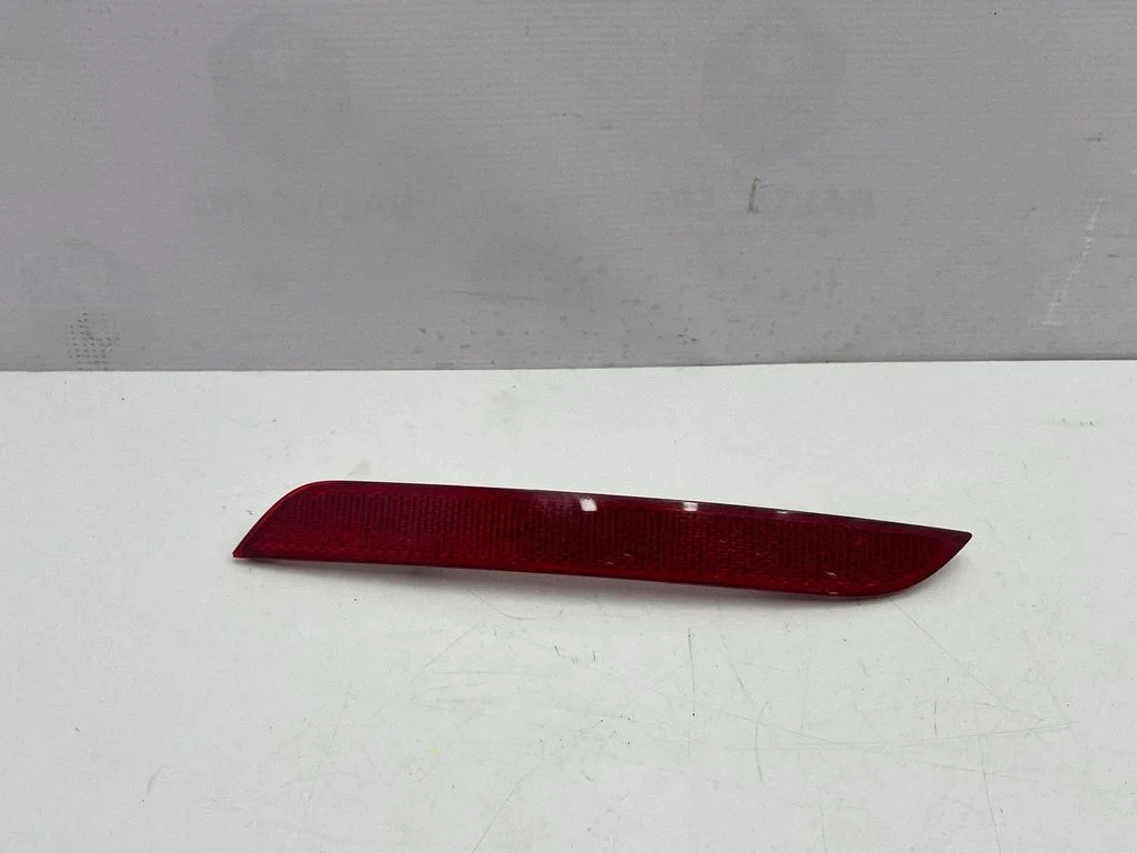 Rear tail light reflector 7382234