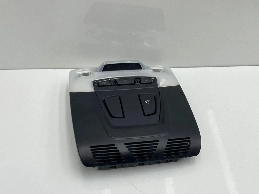 Front seat light 9348998
