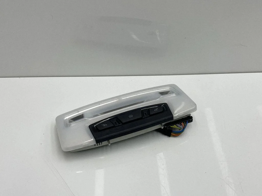 Rear seat light 43931628801