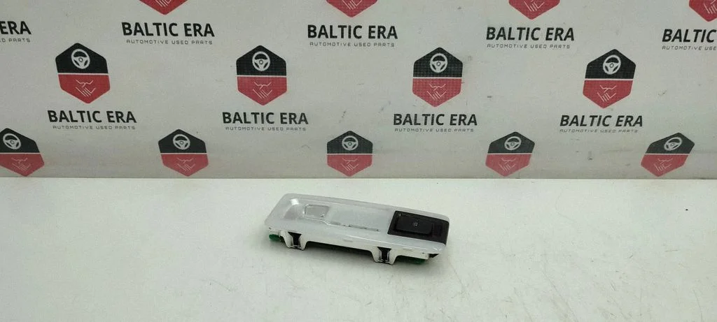 Rear seat light 9269405