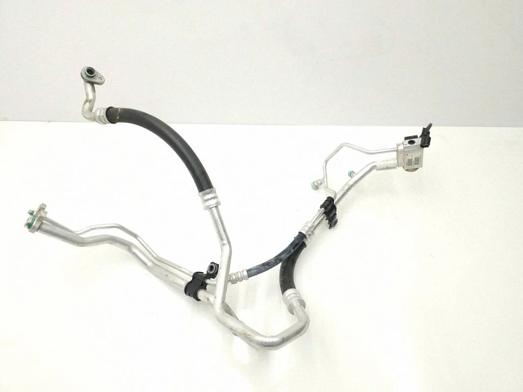Air conditioning (A/C) pipe/hose 106909400B