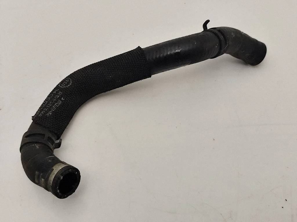 Engine coolant pipe/hose 8W0121448H