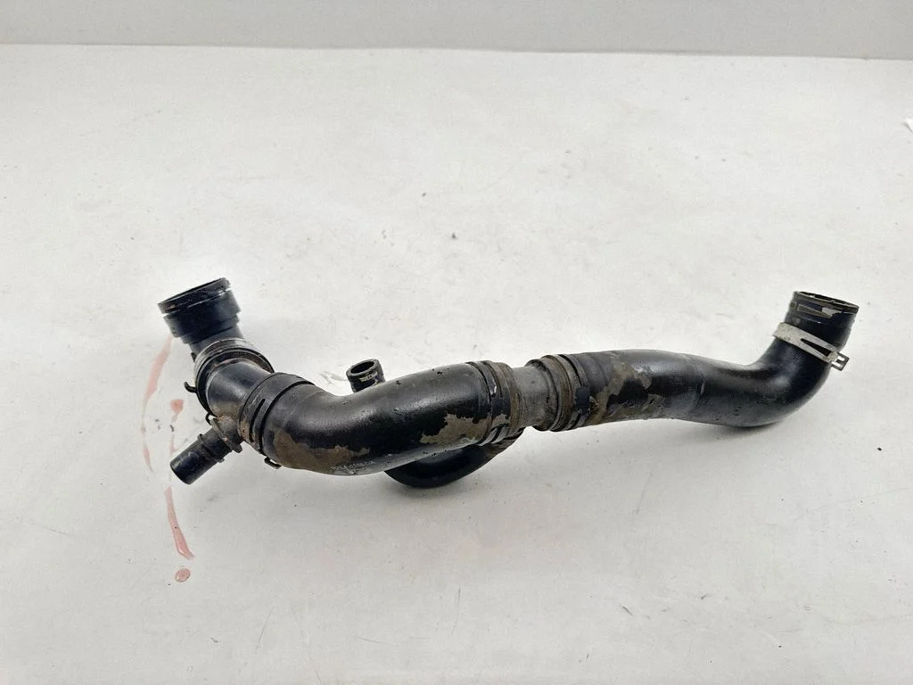 Engine coolant pipe/hose HPLA8286DA