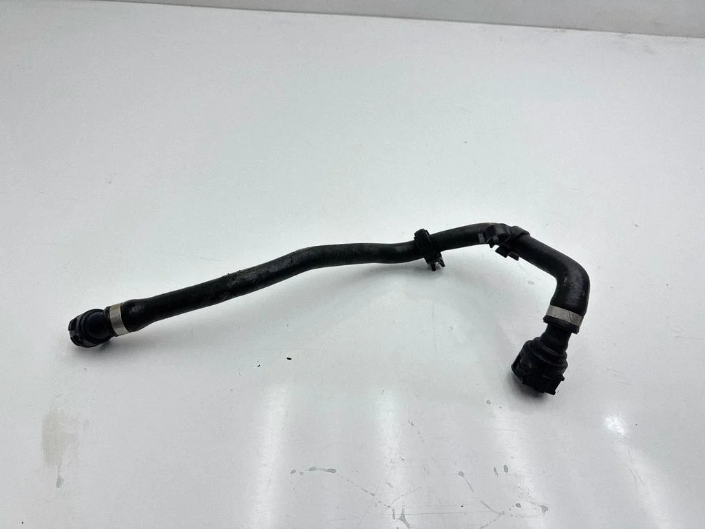 Engine coolant pipe/hose 8510306