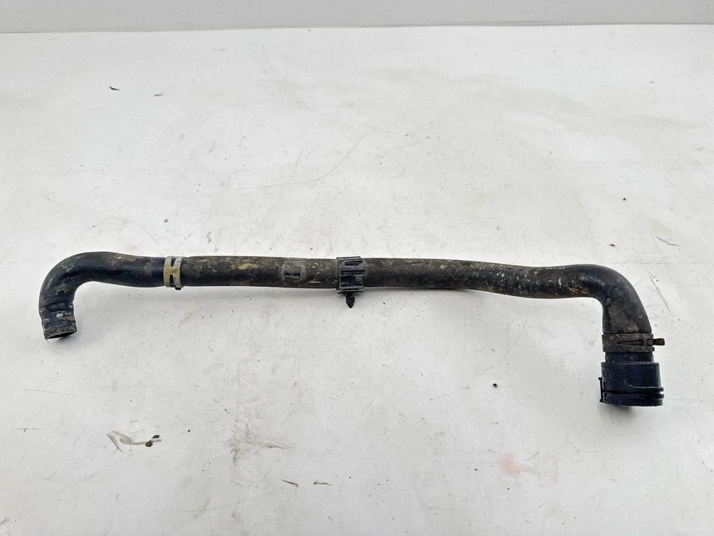 Engine coolant pipe/hose FPLA7752CA