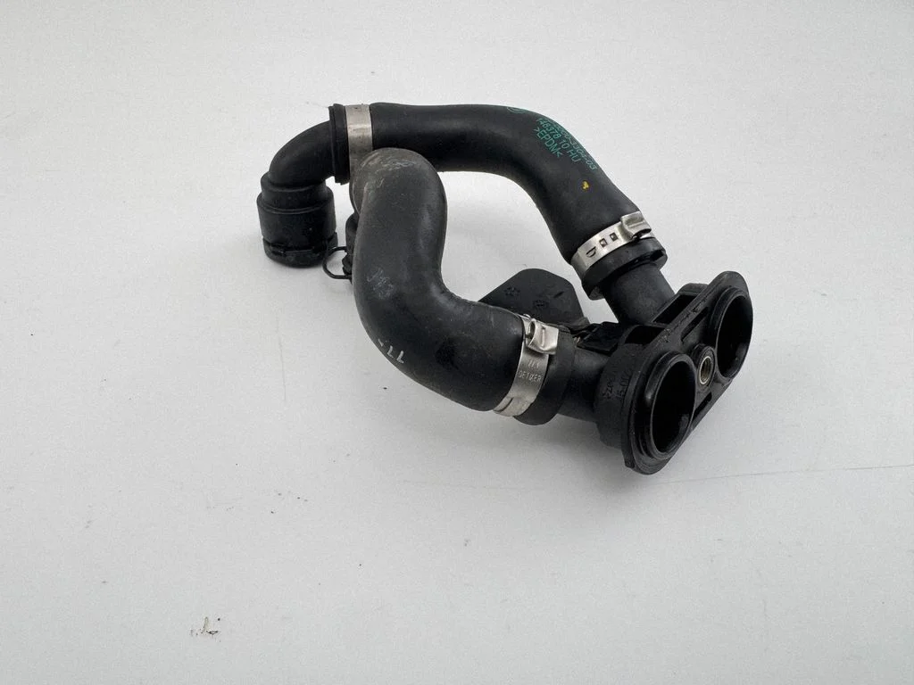Mootori jahutusvedeliku toru / voolik 6830587