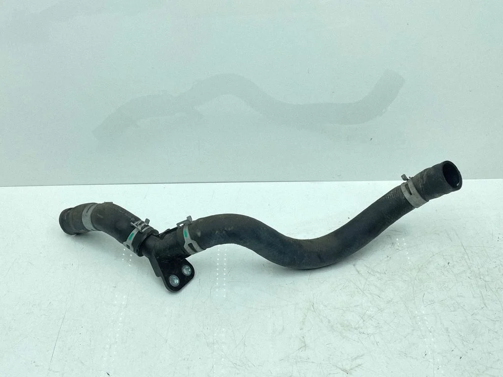 Engine coolant pipe/hose – Toyota Prius c (2012-2017)