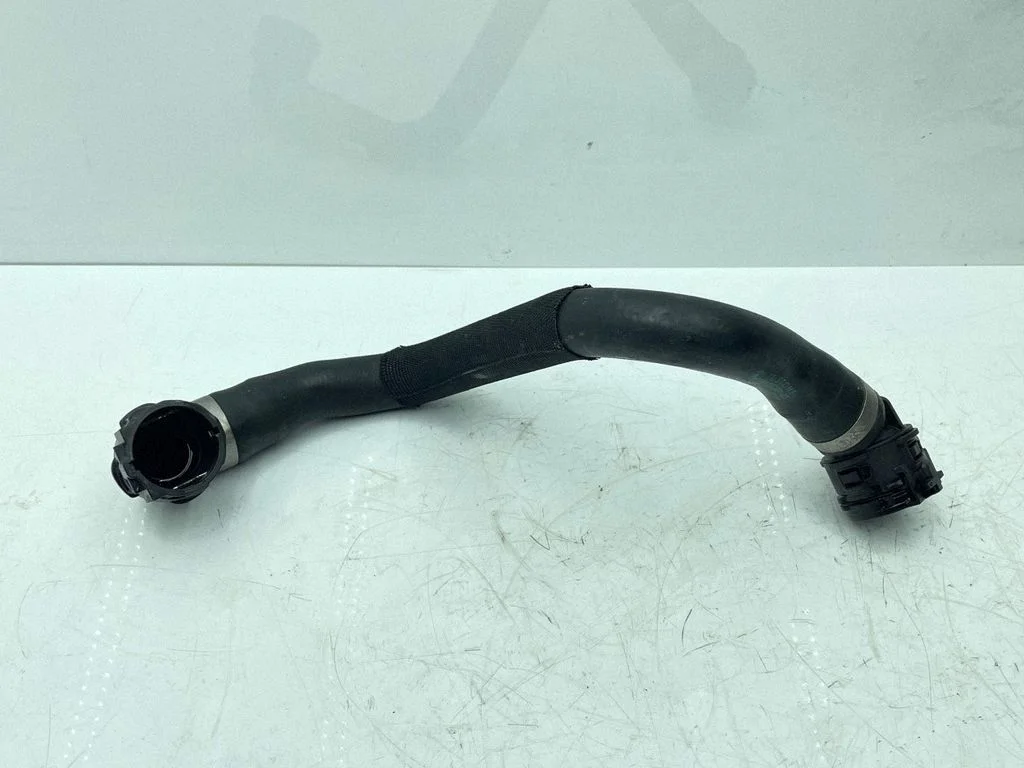 Engine coolant pipe/hose 8650981