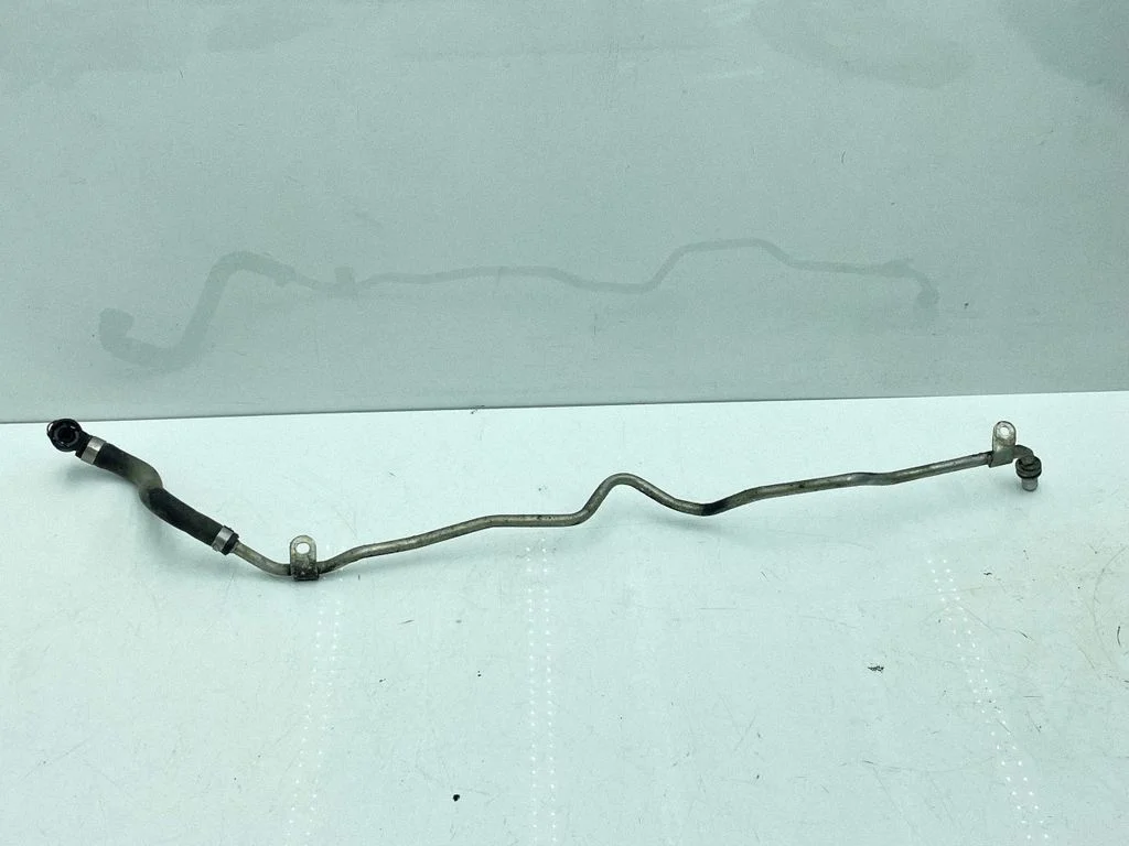 Engine coolant pipe/hose 8583585