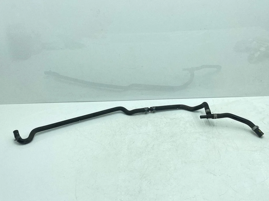 Engine coolant pipe/hose – Toyota Prius c (2012-2017)