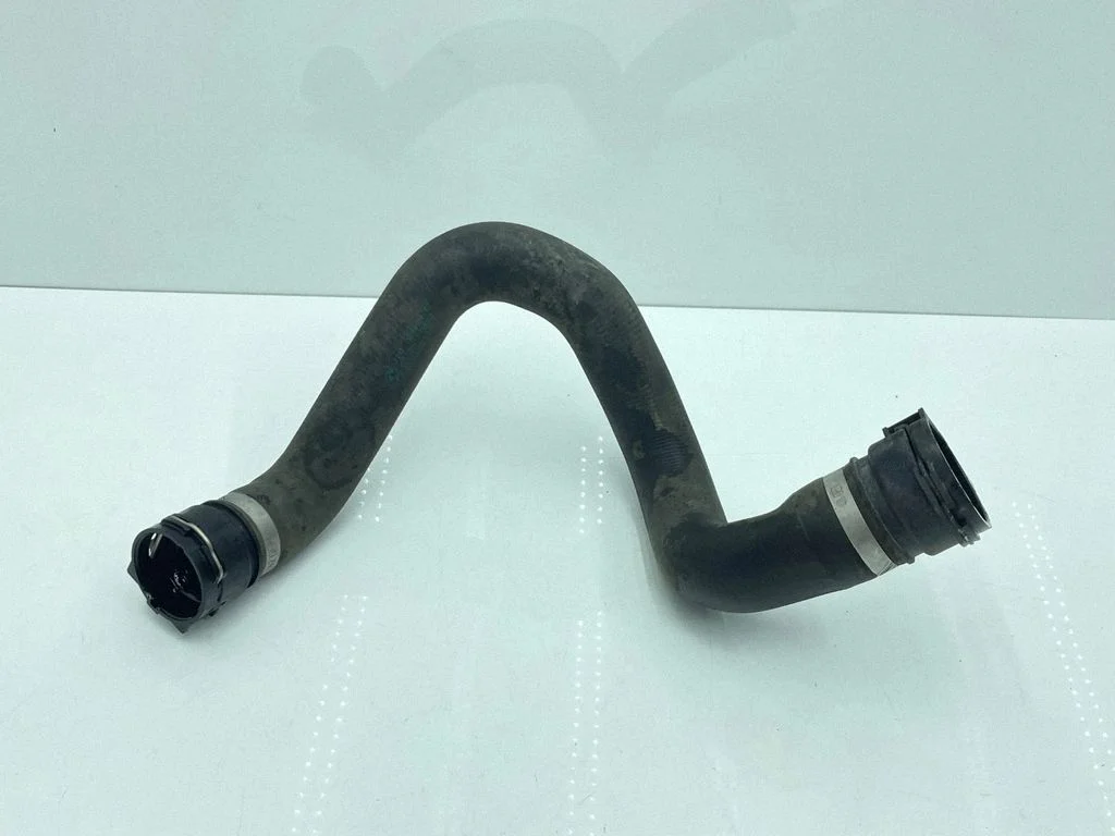 Engine coolant pipe/hose 8616524