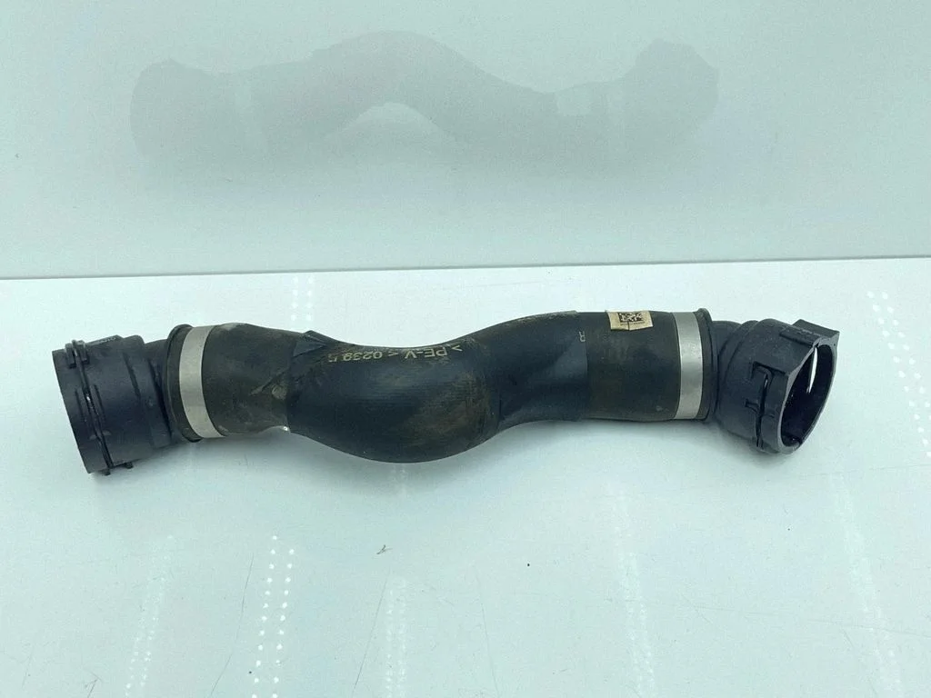 Engine coolant pipe/hose 8572906