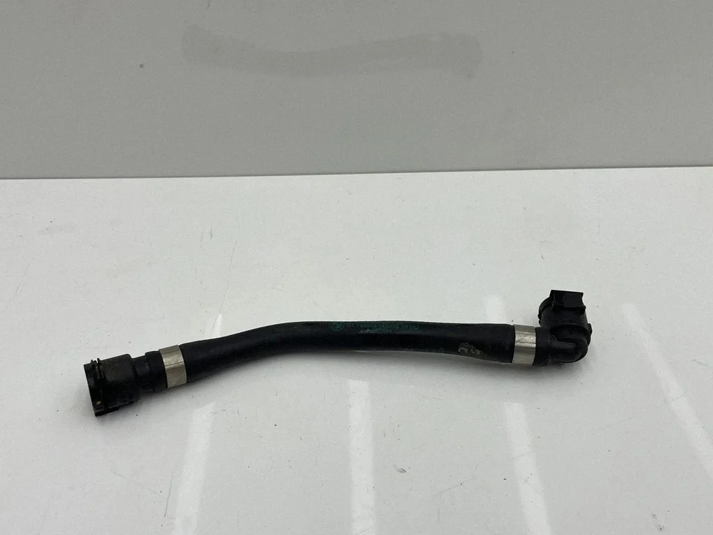Engine coolant pipe/hose 8572907