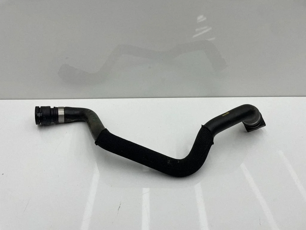 Engine coolant pipe/hose 8572908