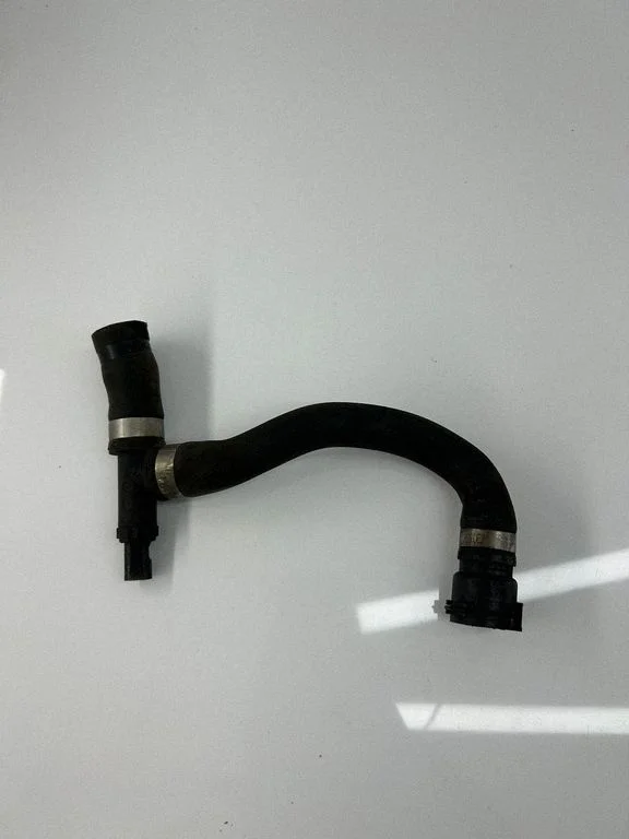 Engine coolant pipe/hose 8514234