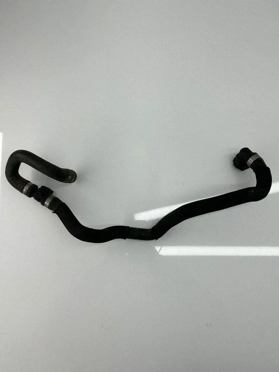 Engine coolant pipe/hose 8514233