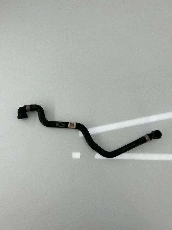 Engine coolant pipe/hose 8623572