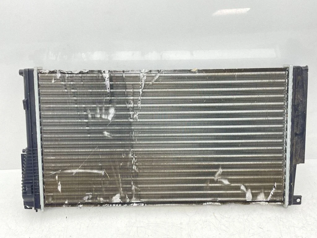 Jahutusvedeliku radiaator 17118672104