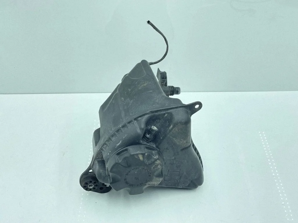 Jahutusvedeliku paisupaak 7601949