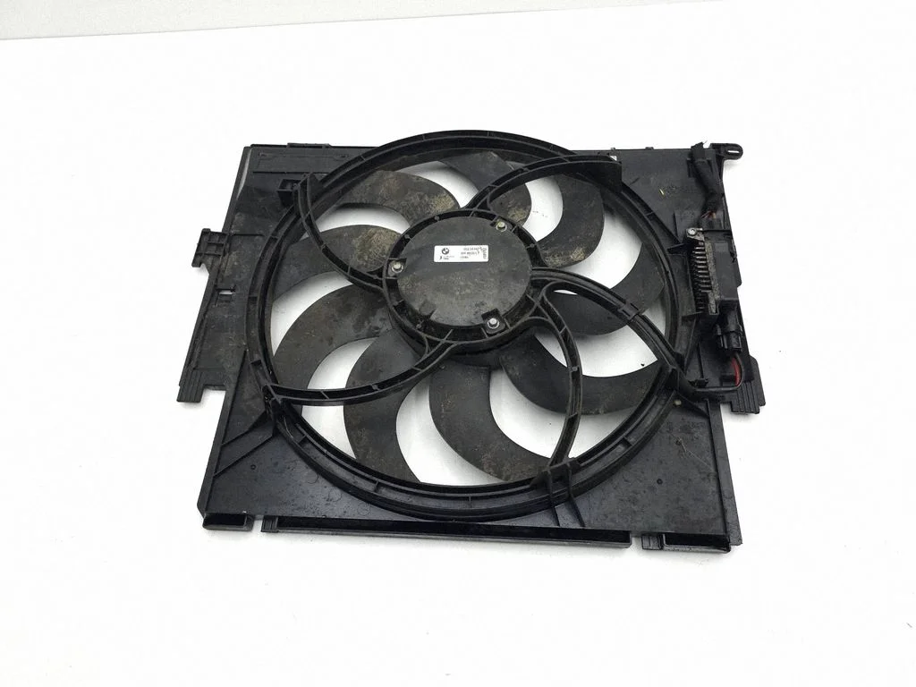 Electric radiator cooling fan 7600557