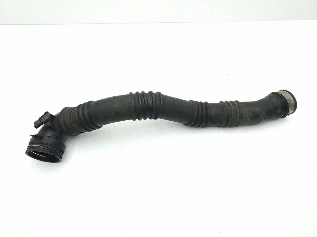 Vahejahuti voolik (-ud)/ toru (-d) 8603096