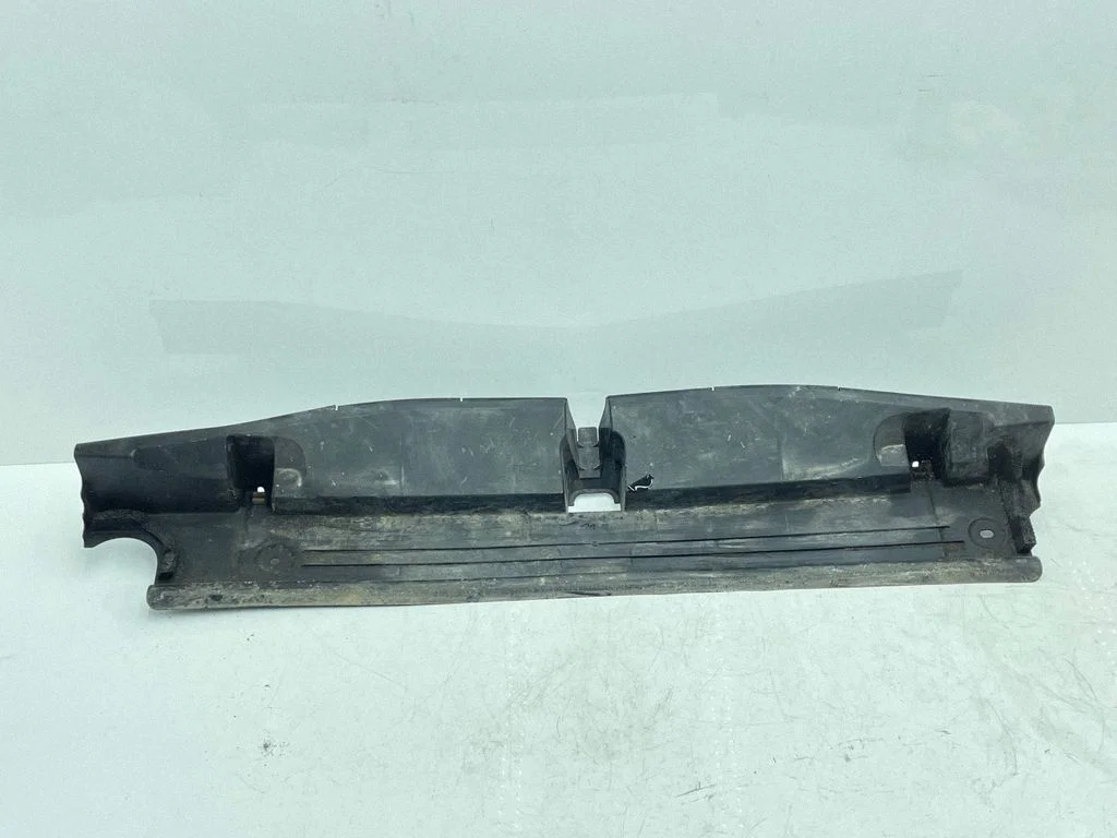 Intercooler air guide/duct channel 1659237120