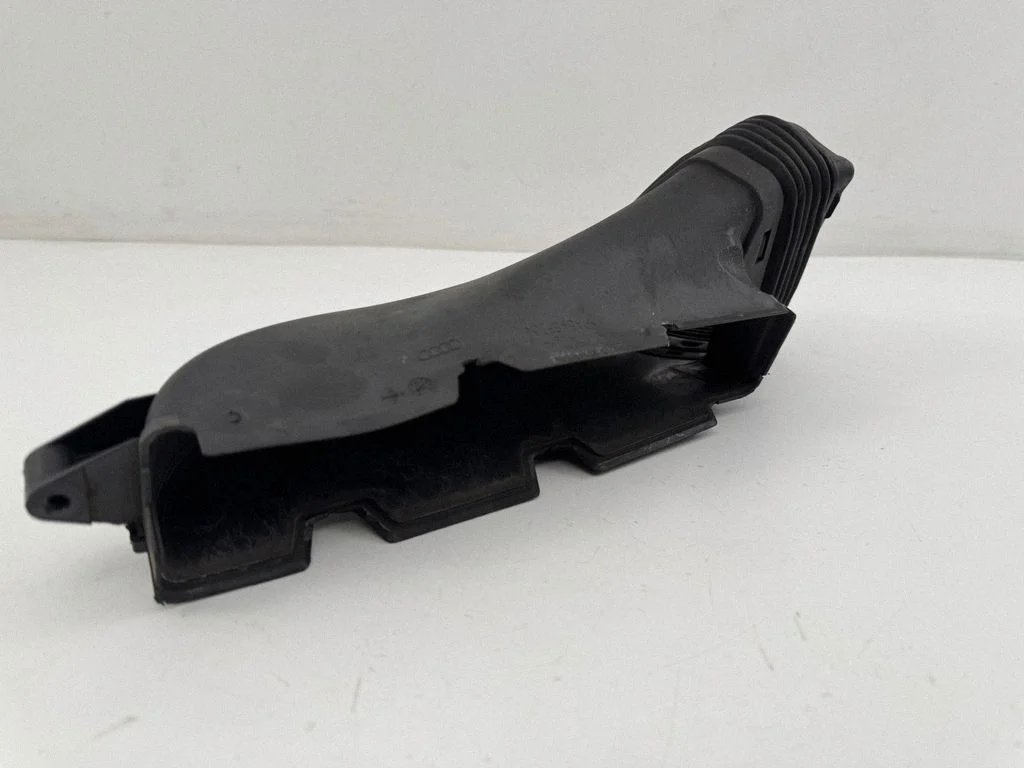 Air intake duct part 4G0129624D