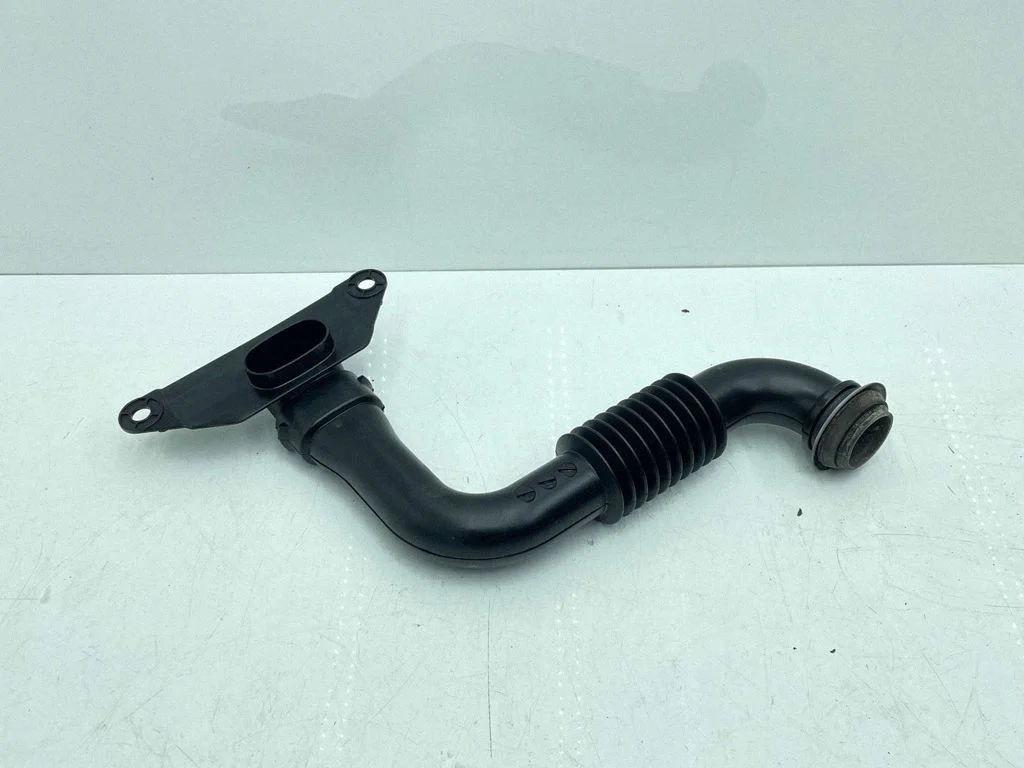 Air intake hose/pipe G929047040