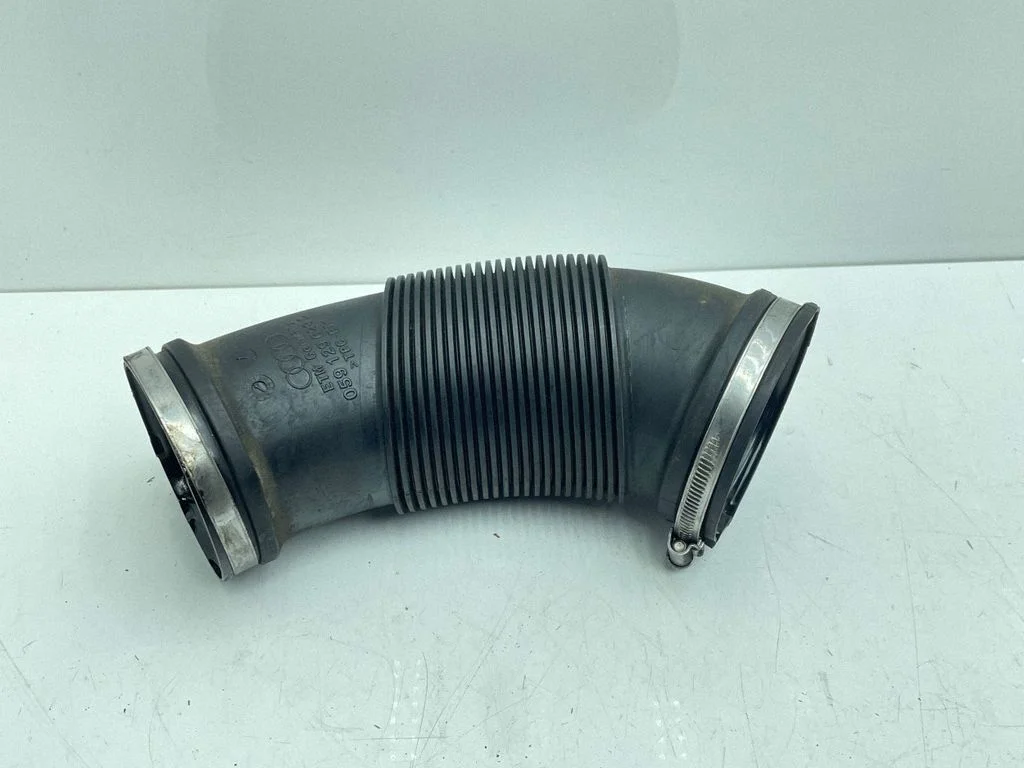 Air intake hose/pipe 059129629c