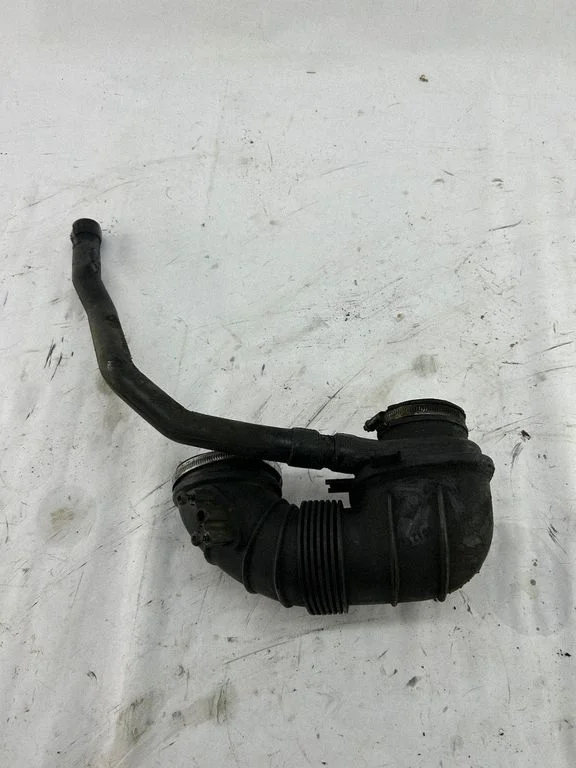 Turbo õhu sisselasketoru/ -voolik A6510900437