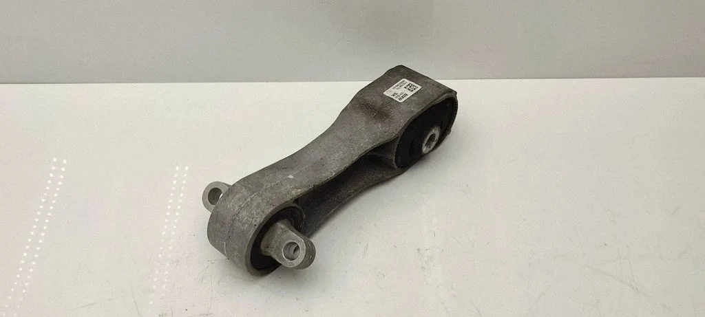 Engine mount bracket 6885786