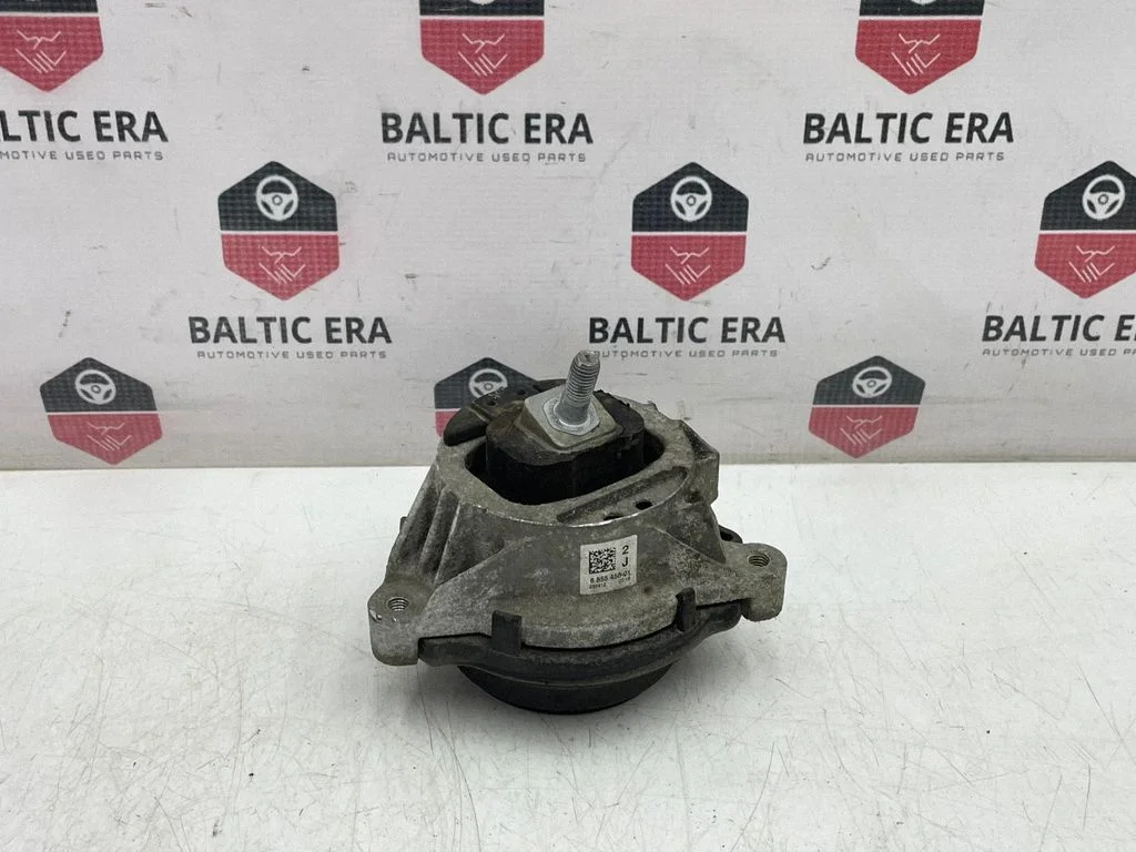 Engine mount bracket 6855456