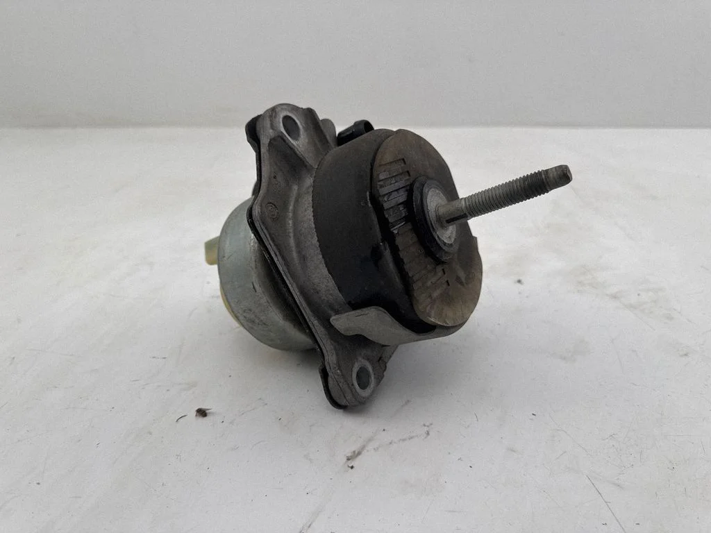 Engine mount bracket FR3C6038AE