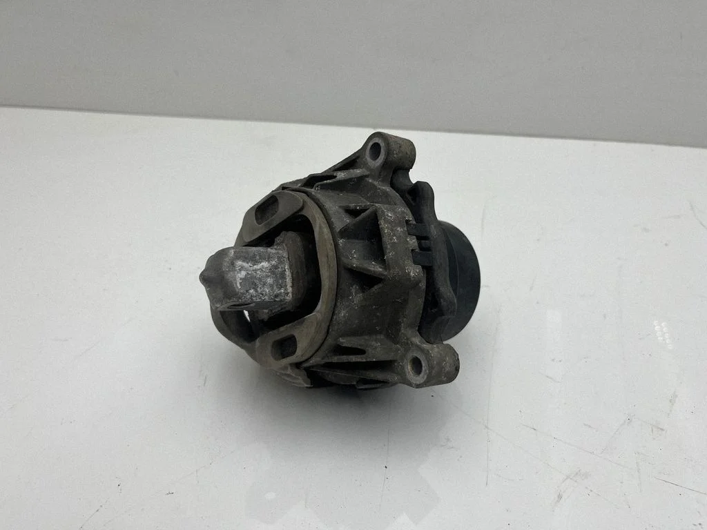 Dzinēja spilvens 6785714