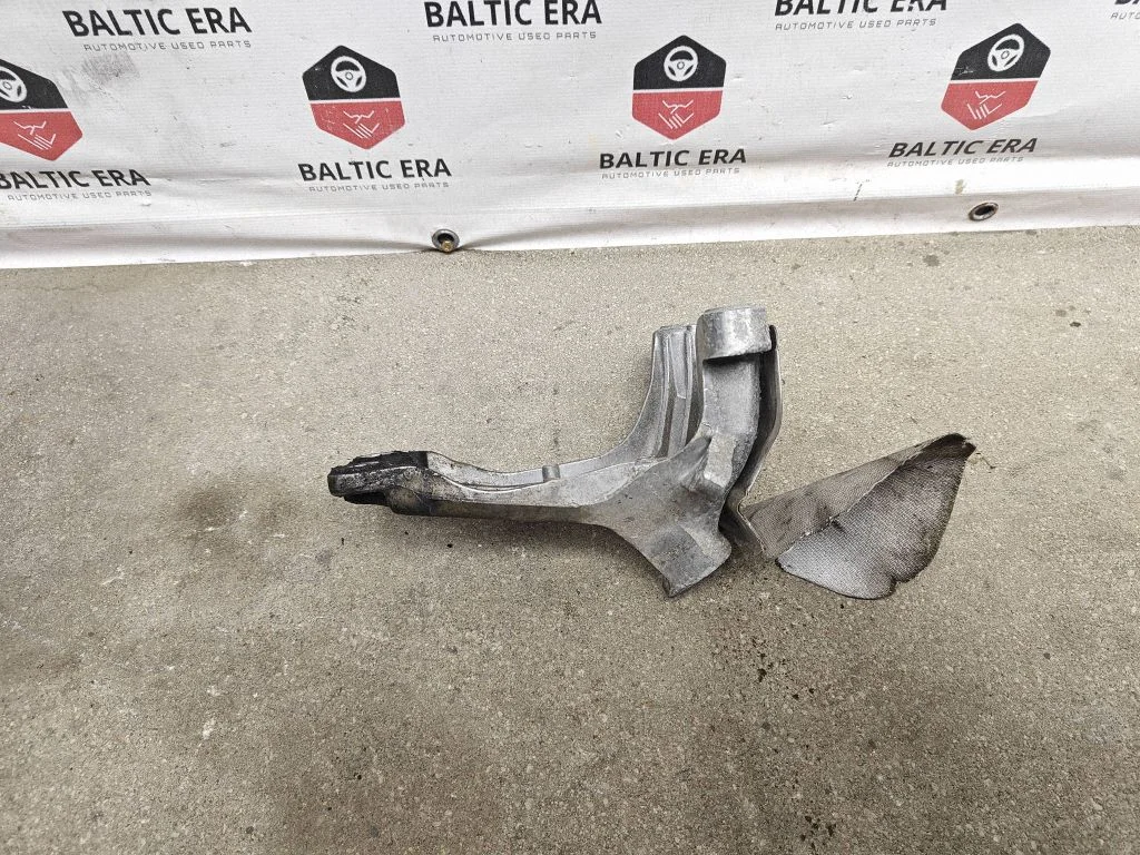 Engine mounting bracket 8K0199388BD
