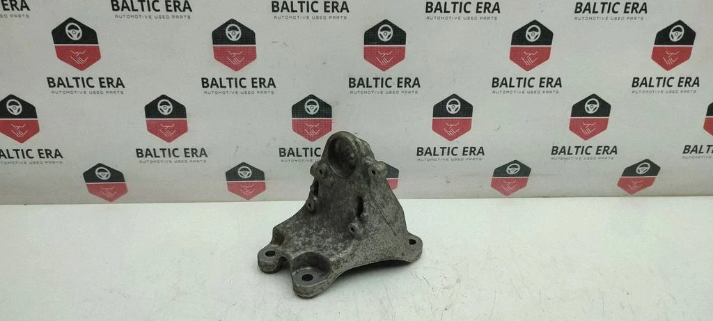 Engine mounting bracket 6859416