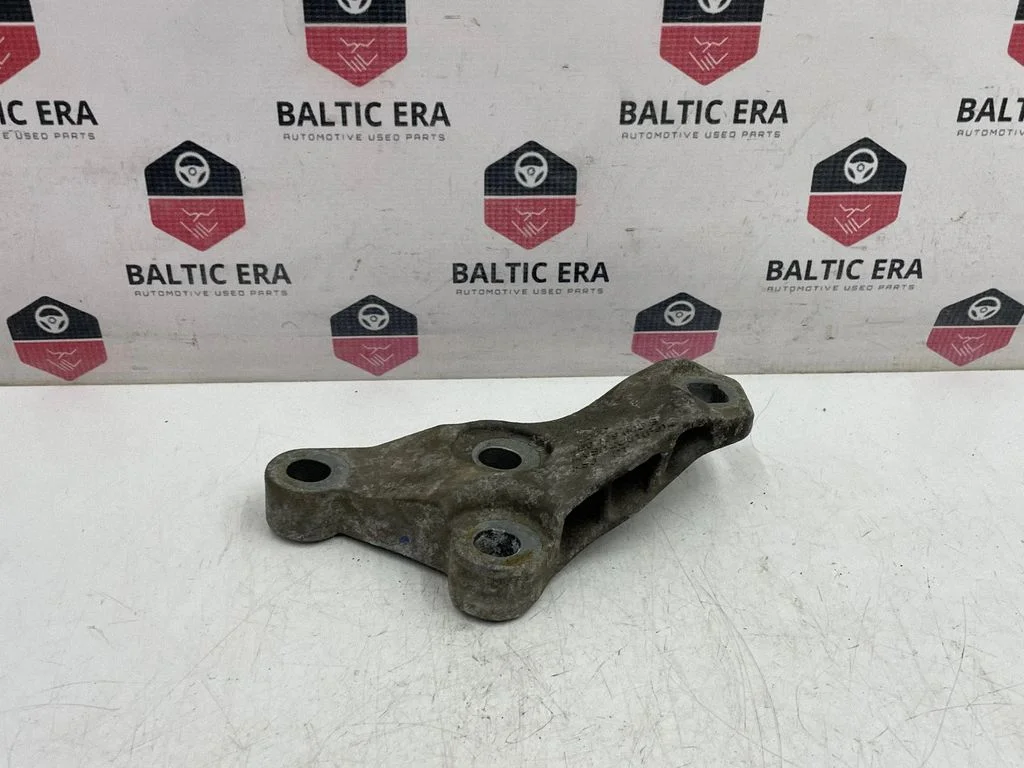 Engine mounting bracket 4E0199603S