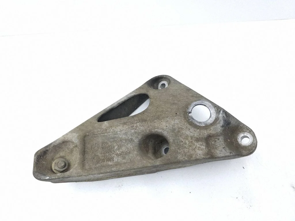 Engine mounting bracket – BMW X3 F25 (2010-2017)