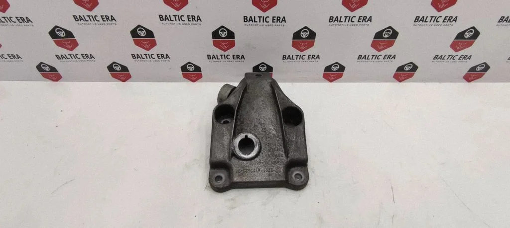 Engine mounting bracket – BMW 5 Series F10 F11 (2009-2016)